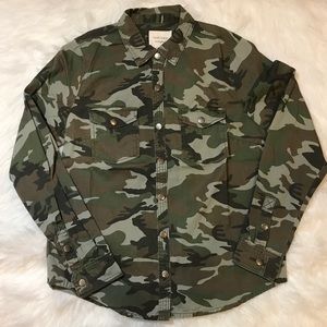 Forever 21 Camo Jacket - M